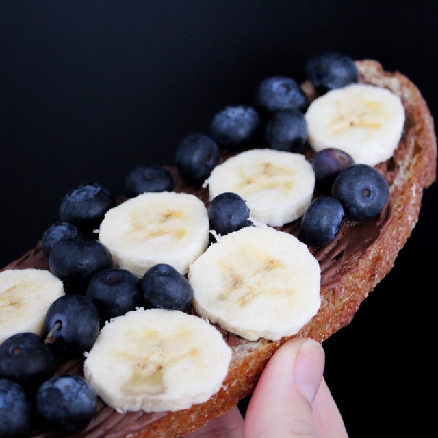 BANANA BLUEBERRY SMOOTHIE