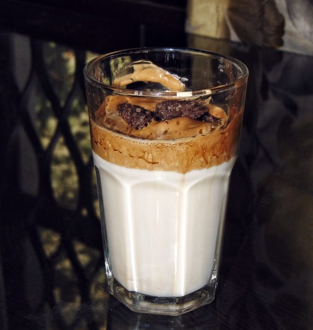 BANANA HAZELNUT SMOOTHIE